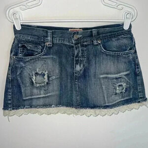 NIKIBIKI MINI DENMIN SKIRT SIZE MEDIUM